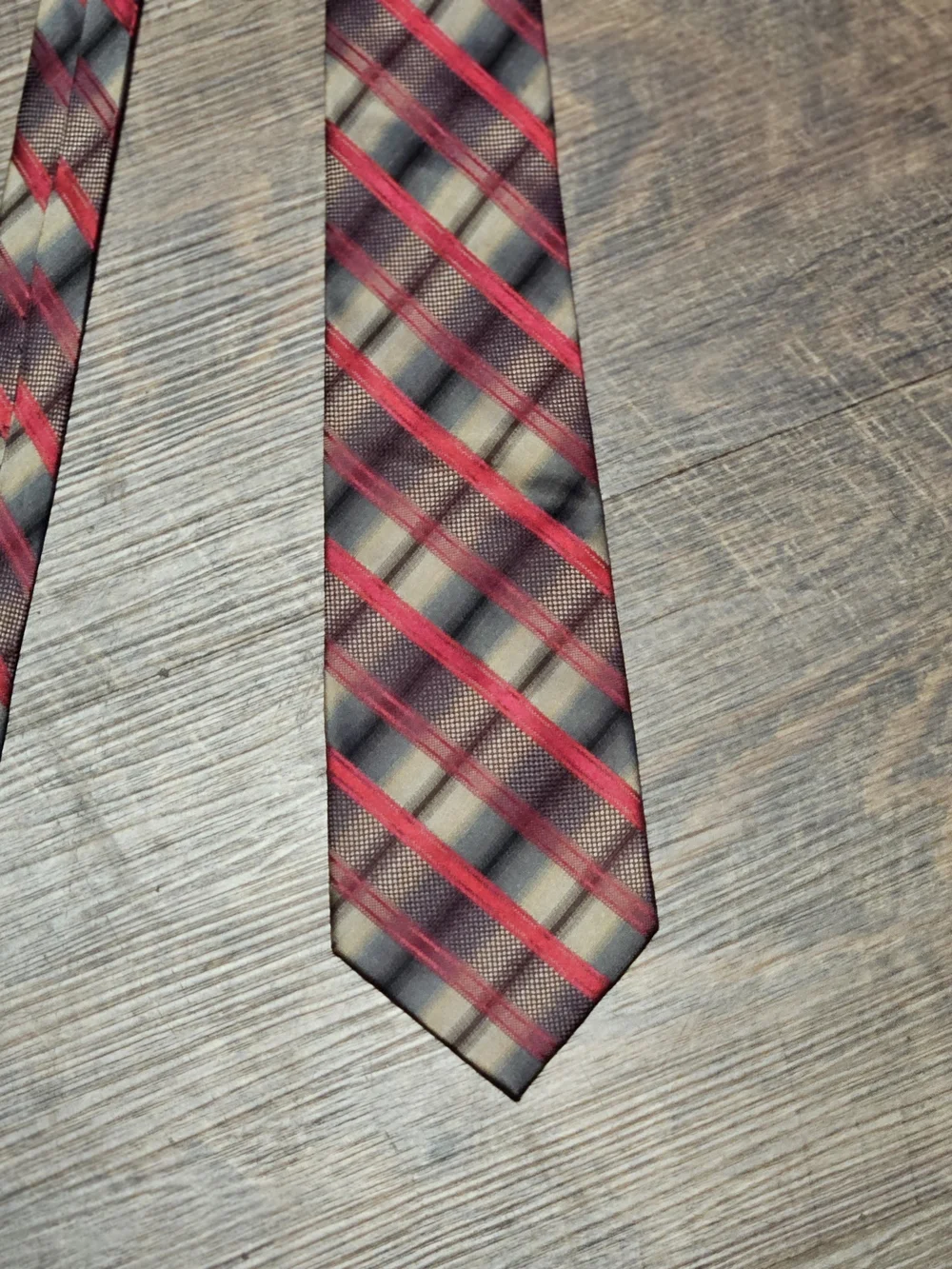Stafford Men's Red and Silver Striped Tie